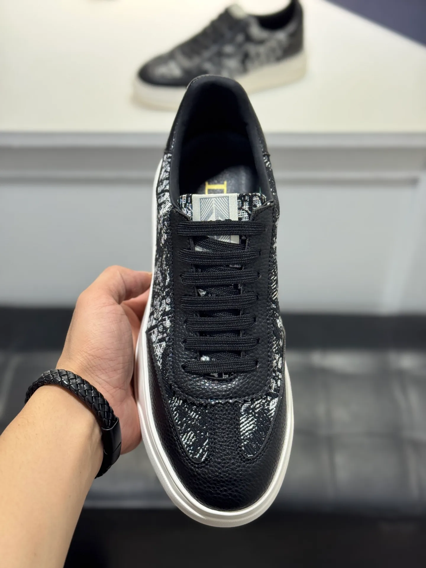 Men's Men's Shoes💰420【New Style】🦑🦑Dior🔥Christan Dior (Dior) hot style [new style] ⚠⚠️Top purchasing 🔍🔍men's casual shoes, upper cowhide stitched with Dijia special fabrics, soles: original soles specially provided by the original factory, exclusive movable molded soles super comfortable, original factory single goods, 🔍🔍high-quality multi-color splicing design, exquisite workmanship, unique, Sheepskin lining💪Details determine quality, we only make shoes with care, you can enter and leave the counter at will, welcome to compare🇮🇹Size: 38-44 (45 customized